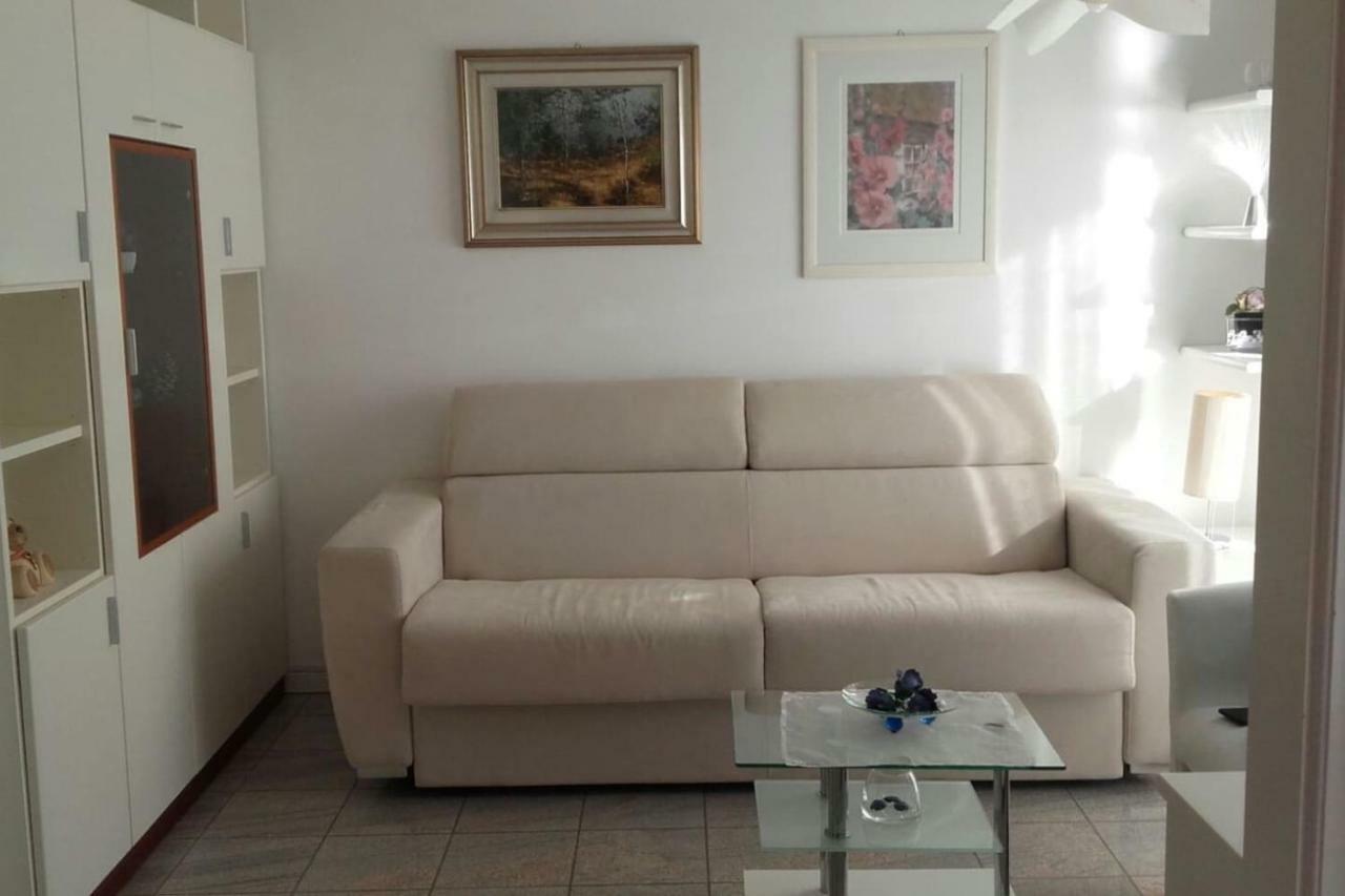 Un Gioiello Con Vista Mare Villa โมเนเลีย ภายนอก รูปภาพ
