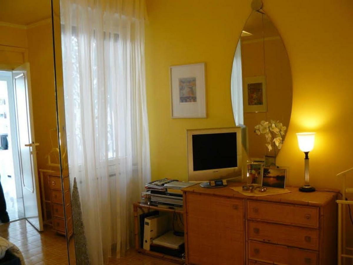 Un Gioiello Con Vista Mare Villa โมเนเลีย ภายนอก รูปภาพ