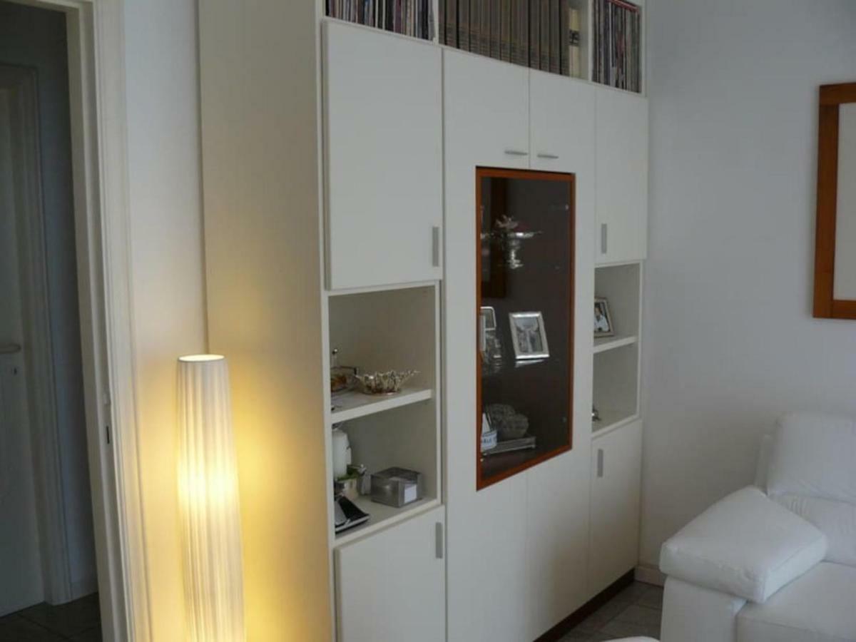 Un Gioiello Con Vista Mare Villa โมเนเลีย ภายนอก รูปภาพ